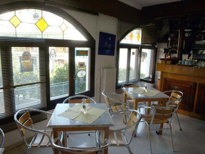 Hotel Bonis Samos Town Buitenkant foto